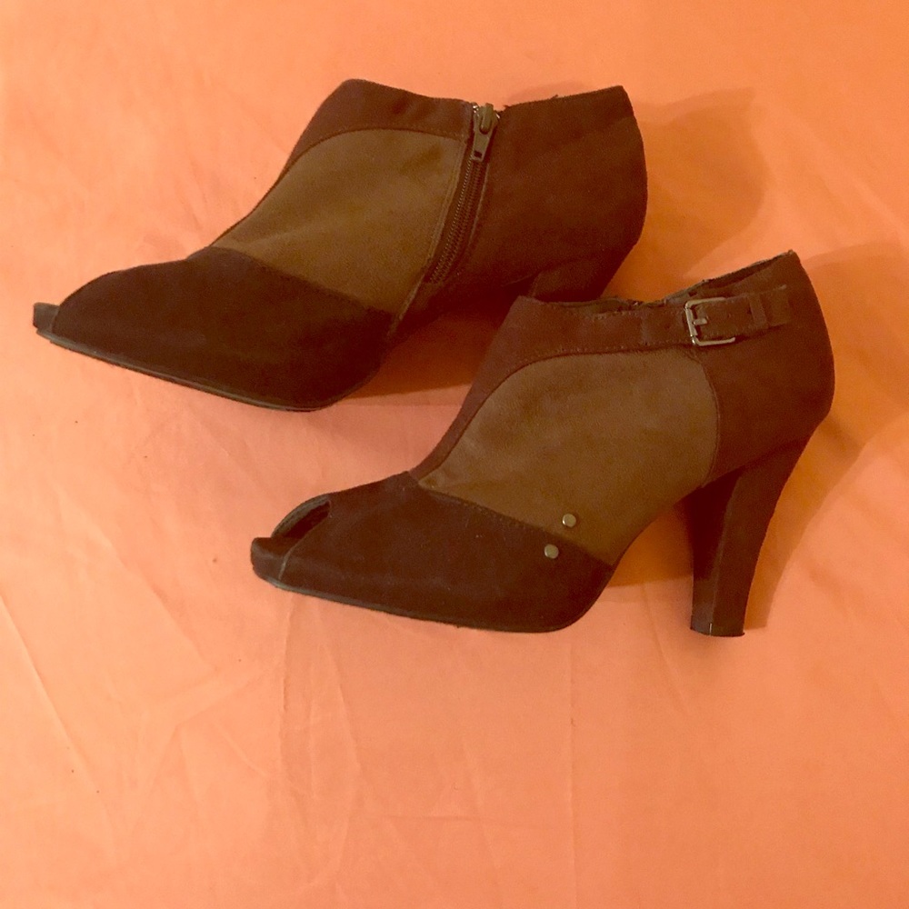 Peep toe Sassy shoes